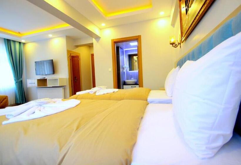 اتاق خانوادگی با چشمانداز باغ, Hira