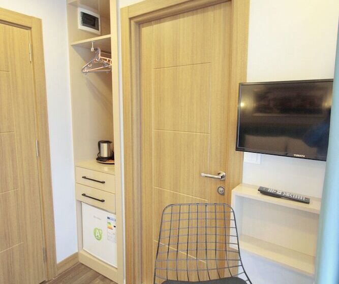 اتاق لوکس یک تخته, Hira