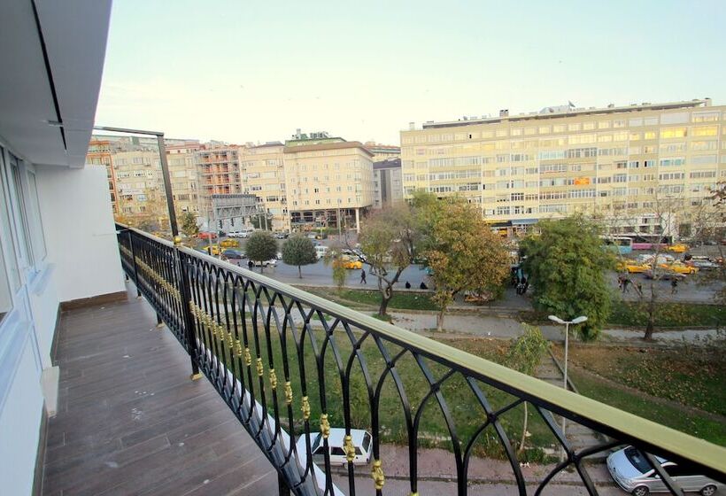 اتاق خانوادگی, Hira