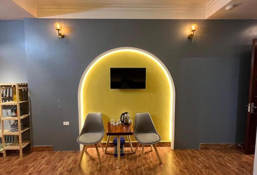 اتاق خانوادگی, Kim Dung Ha Long