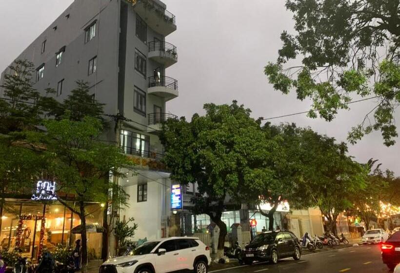 اتاق لوکس با تخت بزرگ, Rang Dong Hue