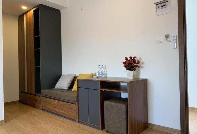 اتاق لوکس با تخت بزرگ, Rang Dong Hue