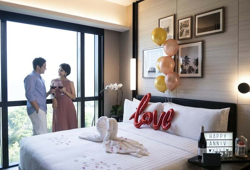 اتاق لوکس با چشمانداز استخر, The Outpost Hotel Sentosa By Far East Hospitality