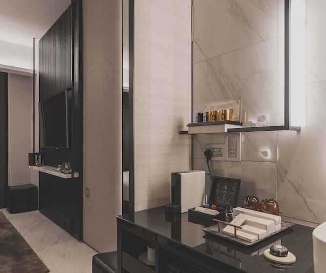 اتاق لوکس با چشمانداز استخر, The Outpost Hotel Sentosa By Far East Hospitality