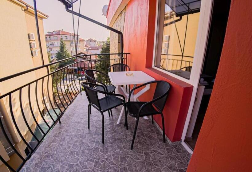 스탠다드 스튜디오 킹침대, Sineva Guest House