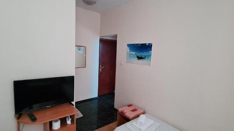 سوئیت 2 خوابه, Sineva Guest House