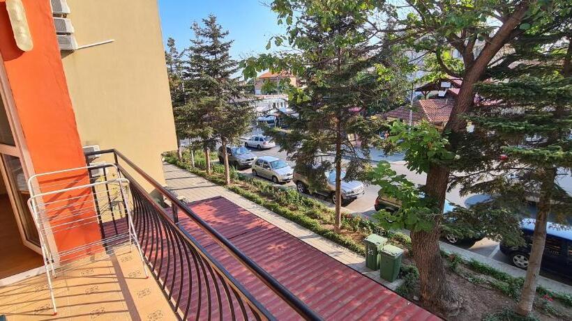 테라스 스위트, Sineva Guest House