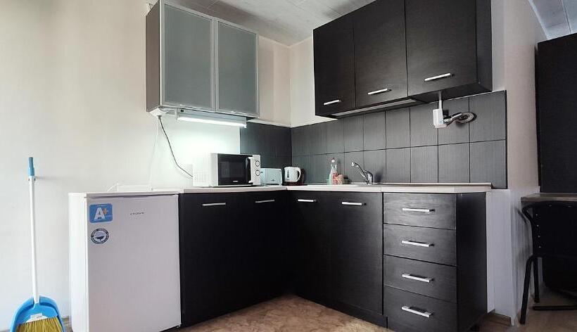 수피리어 스튜디오, Sineva Guest House