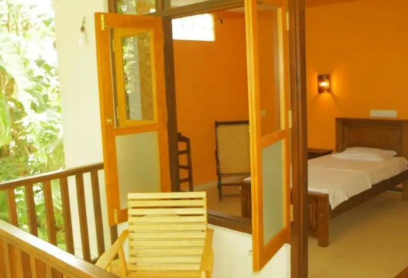 Quarto Estandar Individual com Sacada, Surf Range