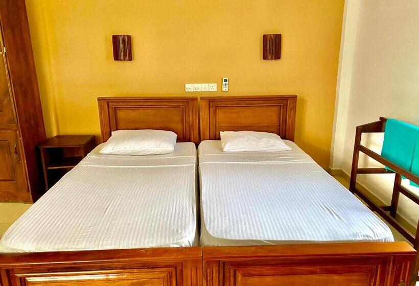 3-Bett-Standardzimmer Meerblick, Surf Range