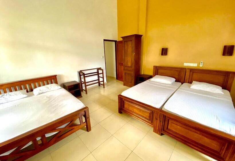 3-Bett-Standardzimmer Meerblick, Surf Range