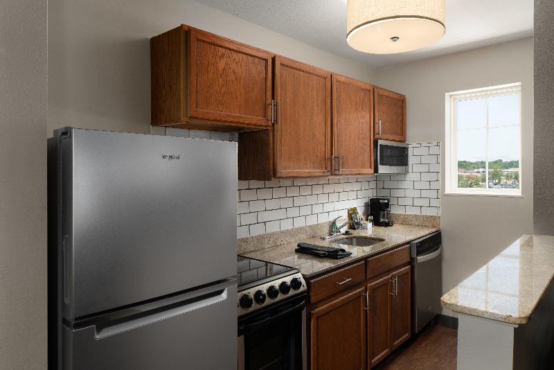 Люкс 2 Спальни, Candlewood Suites St Louis St Charles By Ihg