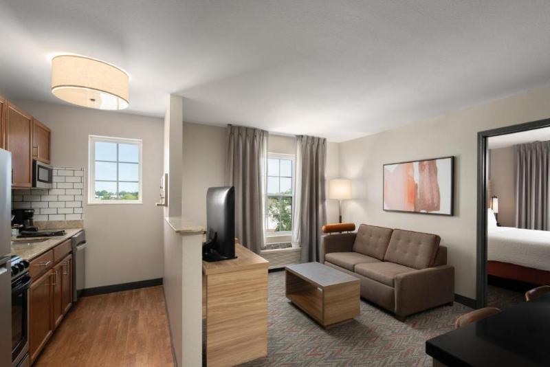 Люкс 2 Спальни, Candlewood Suites St Louis St Charles By Ihg