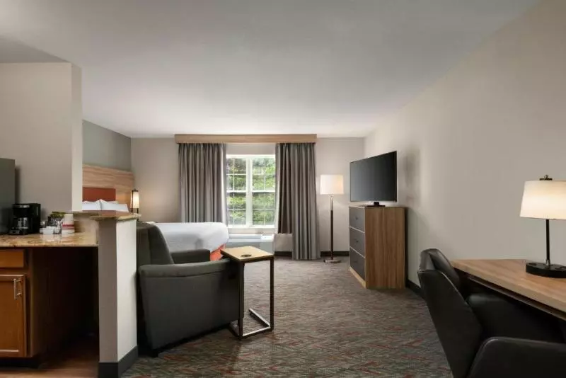スタンダードスタジオ, Candlewood Suites St Louis St Charles By Ihg