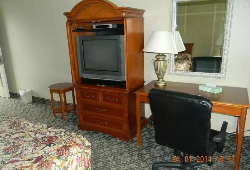 キングサイズベッドのスタンダードルーム, Lakeview Inn Centralia