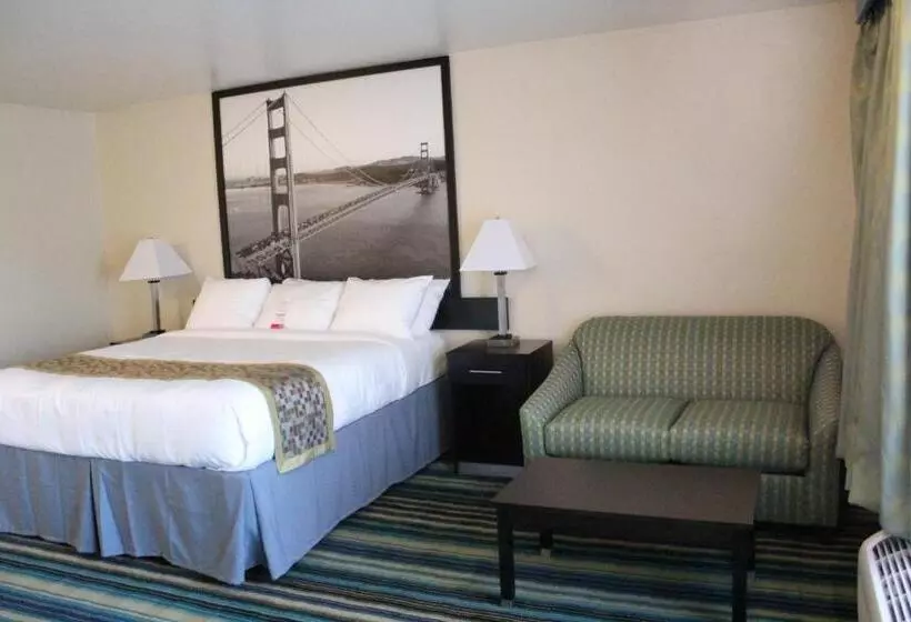 سوئیت با تخت بزرگ, Super 8 By Wyndham Vallejo/napa Valley