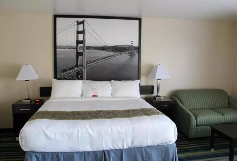 سوئیت با تخت بزرگ, Super 8 By Wyndham Vallejo/napa Valley