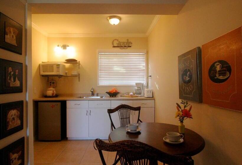 Номер Deluxe, The Tides Laguna Beach