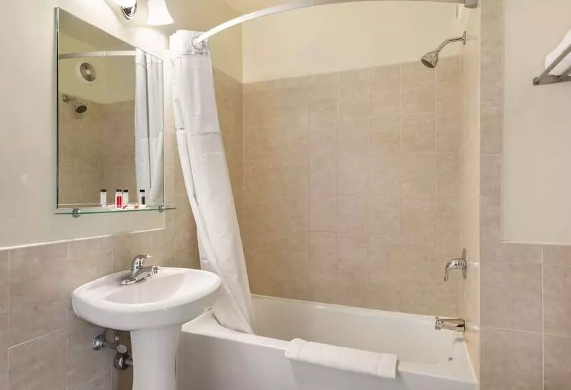 デラックスルーム, Travelodge By Wyndham Downtown Chicago