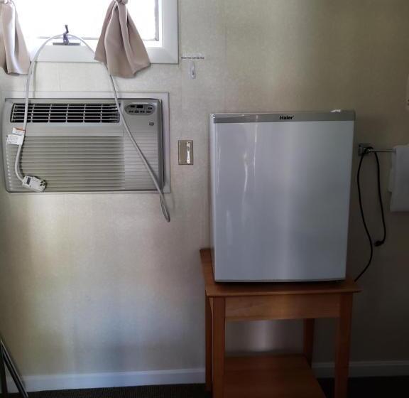 Четырехместный Номер Стандарт, Moseley Cottage Inn And The Town Motel