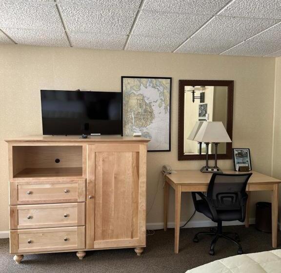 Четырехместный Номер Стандарт, Moseley Cottage Inn And The Town Motel