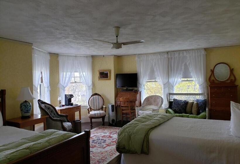 Номер Deluxe Кровать Кинг, Moseley Cottage Inn And The Town Motel