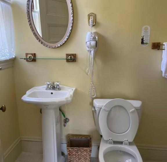 Номер Deluxe Кровать Кинг, Moseley Cottage Inn And The Town Motel