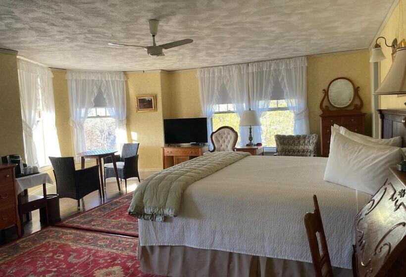 Номер Deluxe Кровать Кинг, Moseley Cottage Inn And The Town Motel