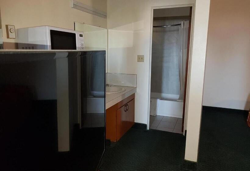 Номер Стандарт, Townhouse Motel