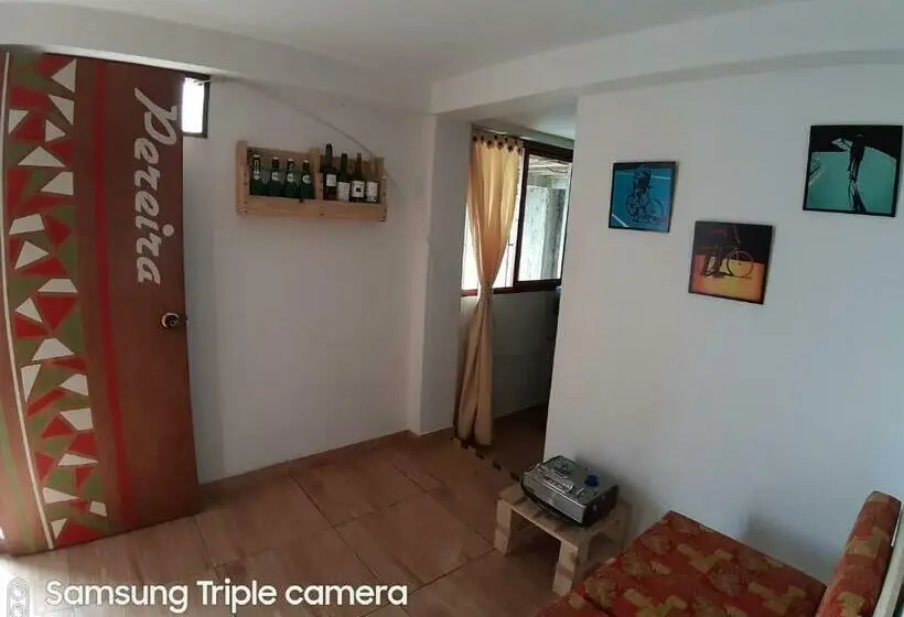اتاق خانوادگی, Hostal Triangulo Del Cafe