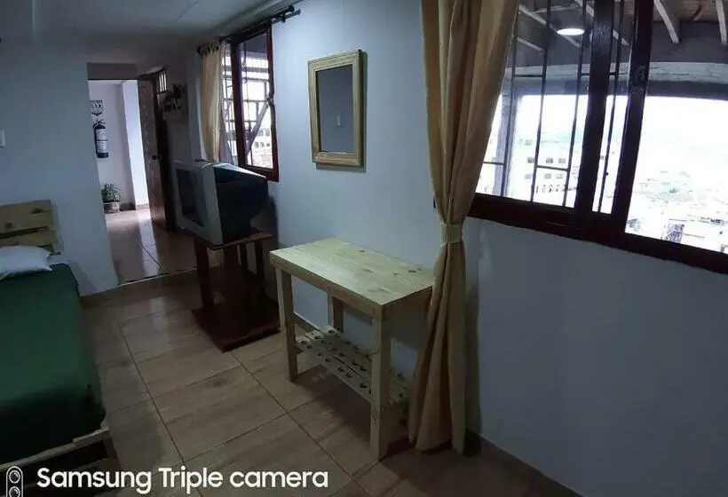 اتاق خانوادگی, Hostal Triangulo Del Cafe