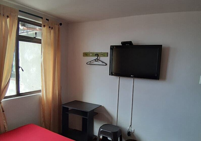 Номер Стандарт Четырехместный Совместный Санузел, Hostal Triangulo Del Cafe