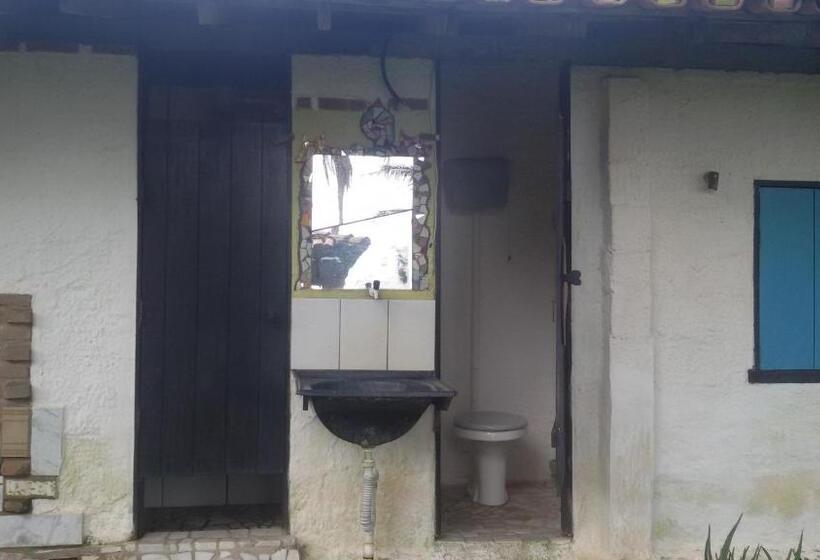 מיטה בחדר מעונות עם מקלחת משותפת, Hospedaria Cumuruxatiba