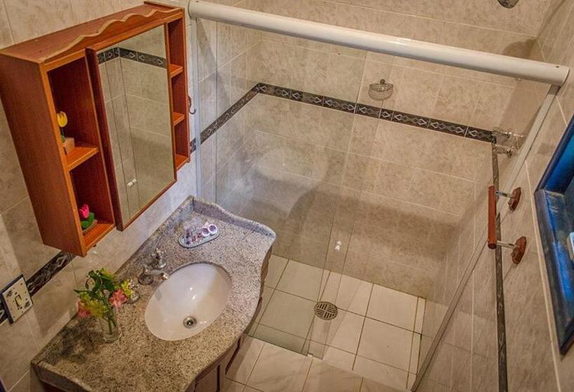 Дом 4 Спальни, A Casa Da Fazenda