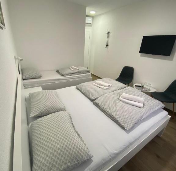 اتاق لوکس سه تخته, Prenoćište Stari Grad   Old Town