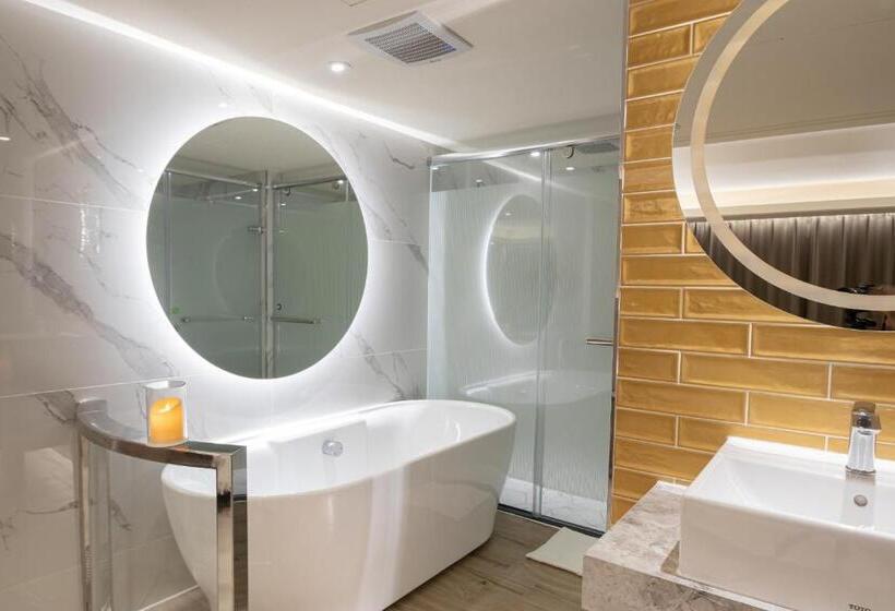 اتاق کلاسیک, 168 Motel Zhongli