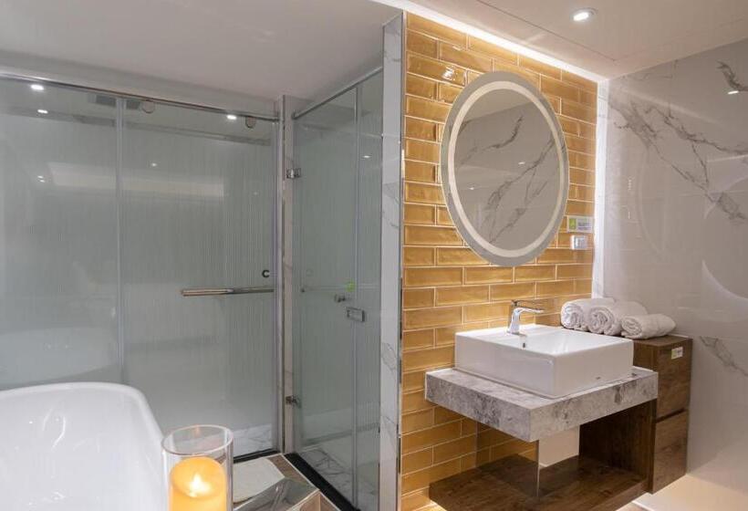 اتاق کلاسیک, 168 Motel Zhongli