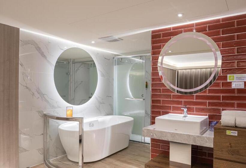 اتاق کلاسیک, 168 Motel Zhongli