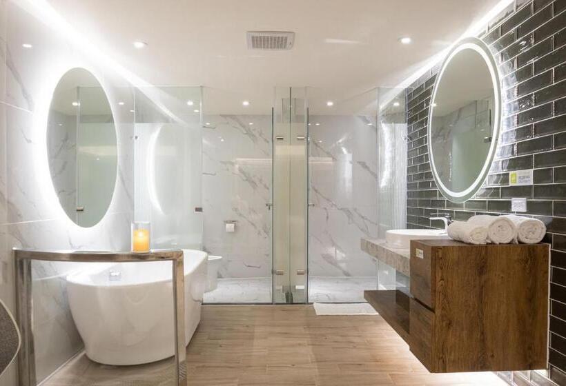 اتاق پرمیوم, 168 Motel Zhongli