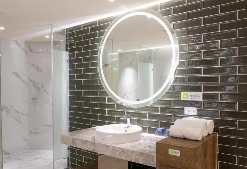 اتاق پرمیوم, 168 Motel Zhongli