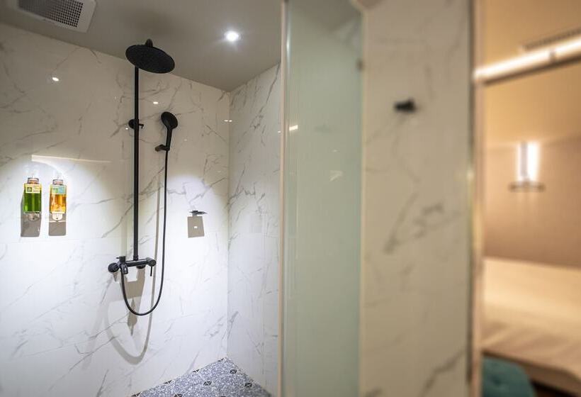 اتاق لوکس, 168 Motel Zhongli