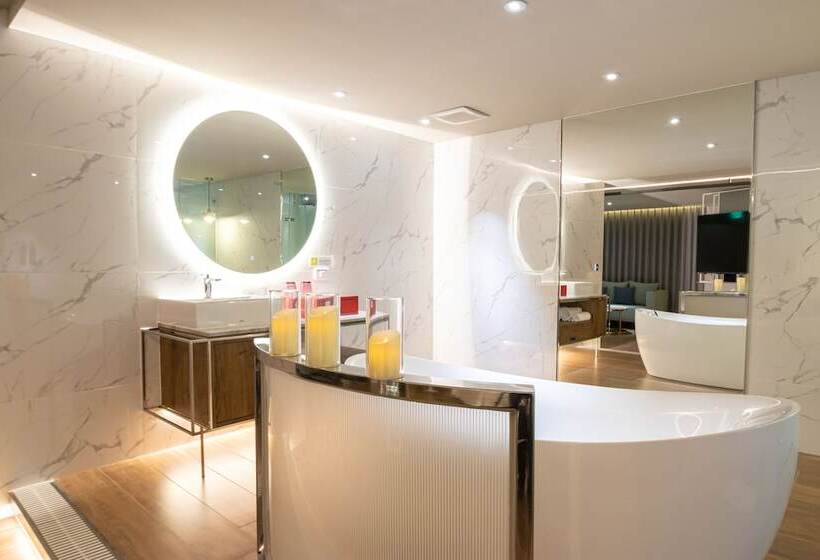 اتاق لوکس, 168 Motel Zhongli