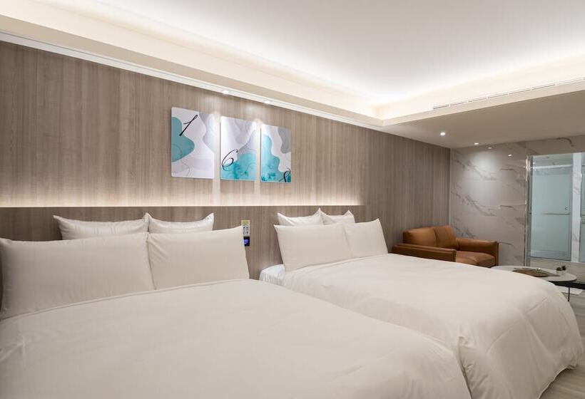 اتاق کلاسیک چهارنفره, 168 Motel Zhongli