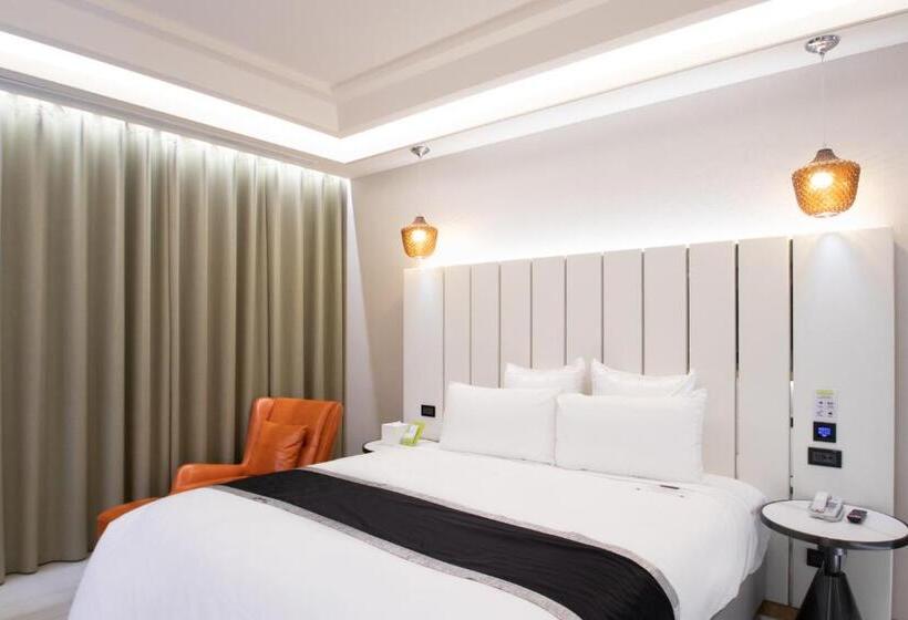 اتاق پرمیوم, 168 Motel Zhongli