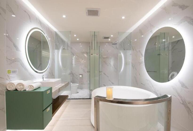 اتاق پرمیوم, 168 Motel Zhongli