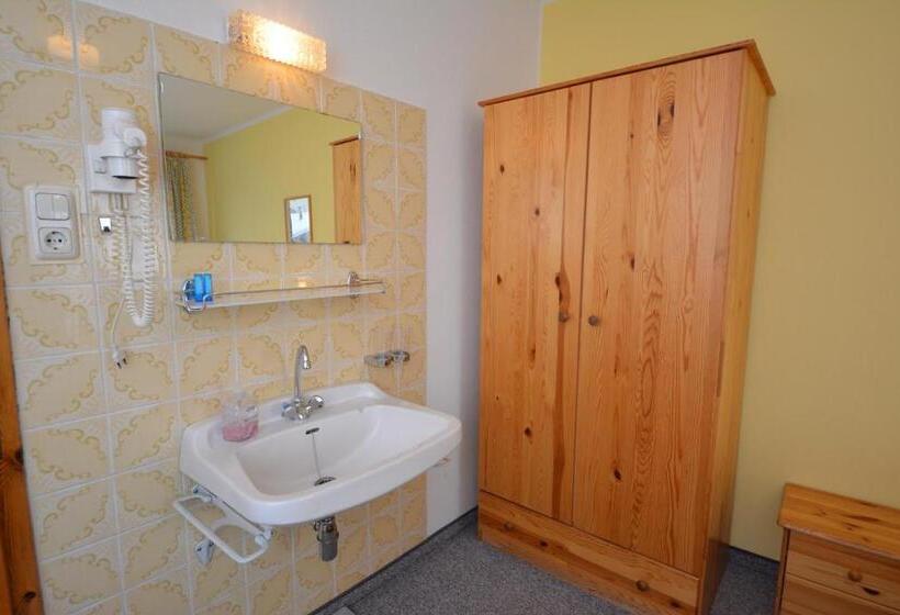 Номер Стандарт Совместная Ванная, Haus Kleineisen By Châtel Reizen