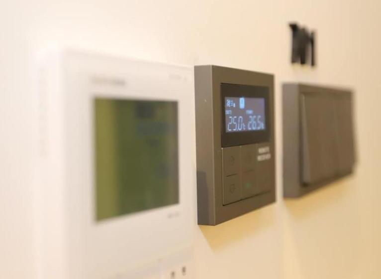 غرفة قياسية, Lesign