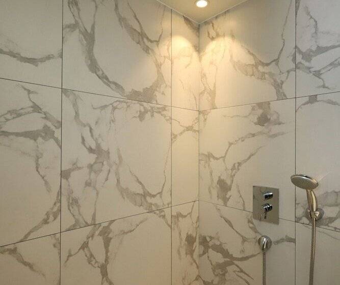 غرفة ديلوكس, Lesign