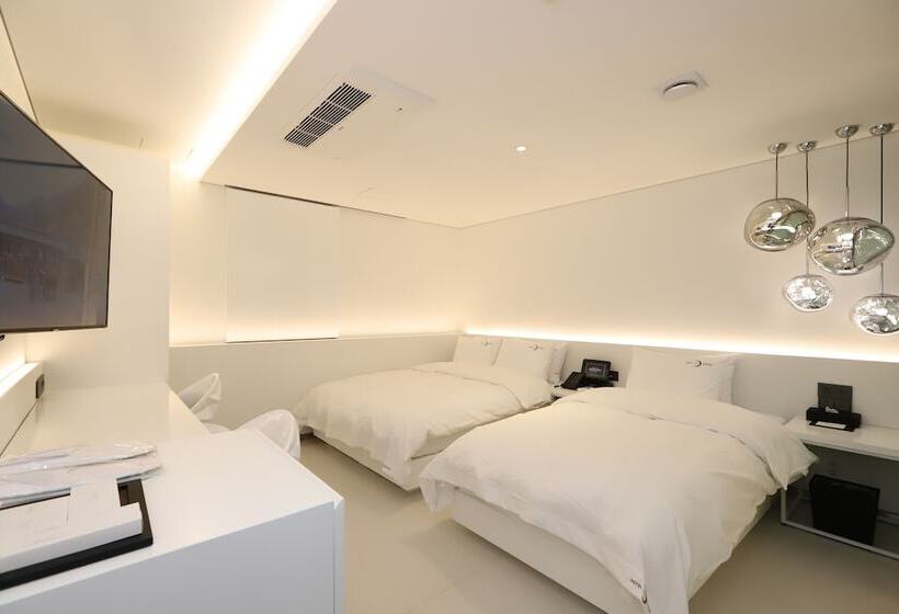 غرفة ديلوكس, Lesign