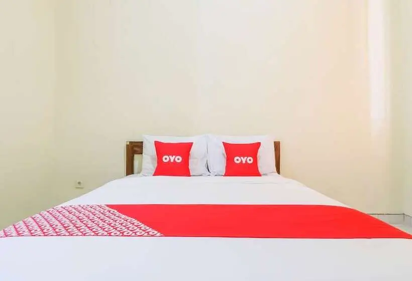 スタンダードルーム, Merthan House By Oyo Rooms